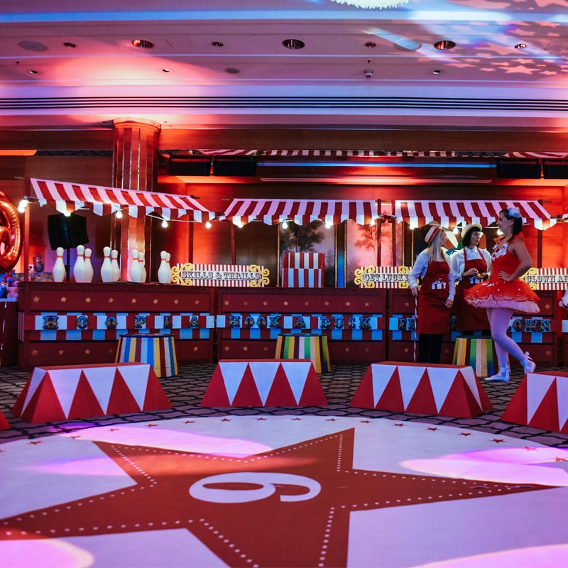 FOR SALE Red and White Circus Stall Bar 3